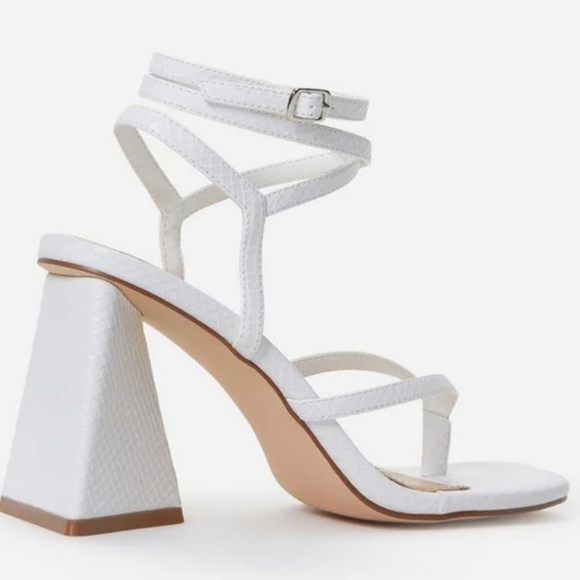 New! White chunky triangle heels ankle straps formal summer party size 9.5 - Picture 3 of 16
